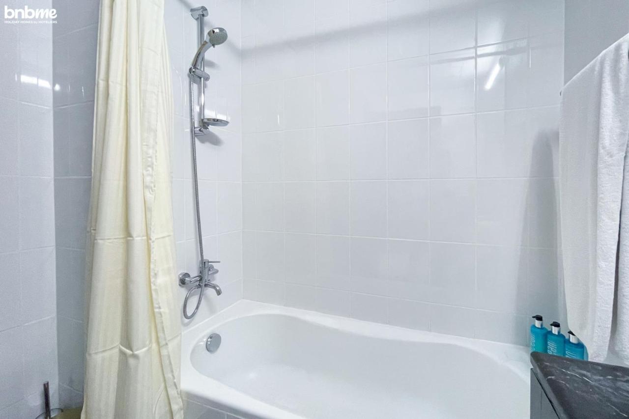 Bnbmehomes - Cosy Downtown Apt W Balcony Near Metro Station -1710 Dubai Exterior foto